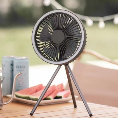 Outdoor Power Point - Tragbarer Camping-Ventilator mit LED-Licht und Stativständer,