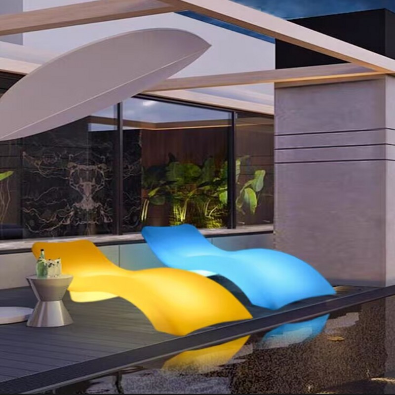 Outdoor Power Recliner - Solarbetriebene Outdoor-Möbel LED Leuchtende Liegestühle Schwimmbad-Liegestuhl